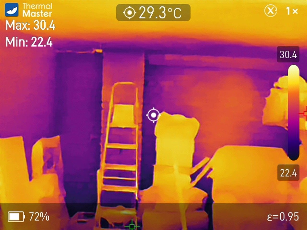 Image thermographique d’un local à Ans permettant de comparer les températures de surface d’une paroi concernée par un problème d’humidité.