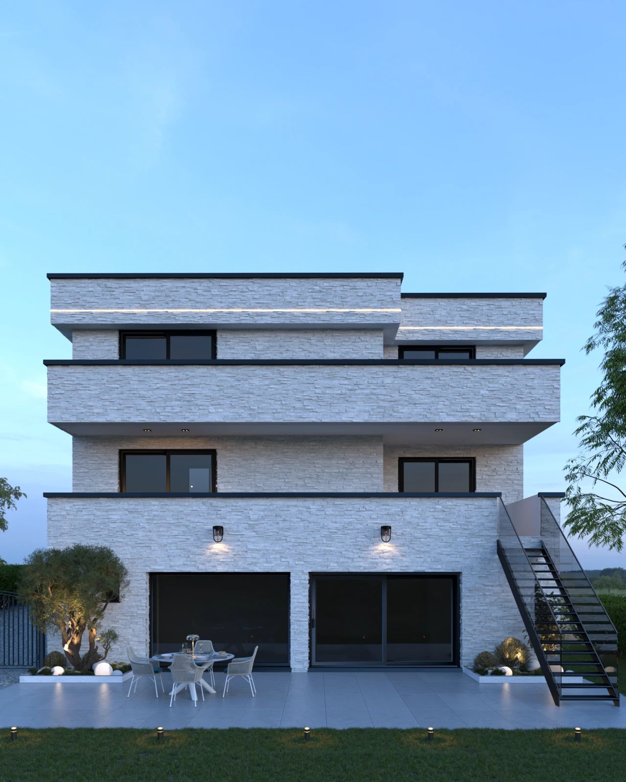 Vue frontale de la façade arrière d’une maison contemporaine à Tongeren-Borgloon, avec plusieurs niveaux de terrasses, grandes ouvertures vitrées et escalier extérieur noir.